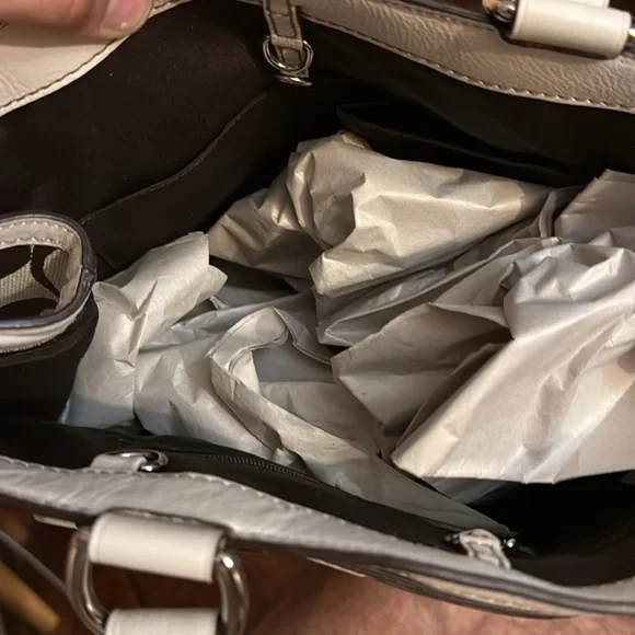 Brand New Coach Beige and Brown Signature Large Purse And Matching Wallet Set - Picture 8 of 14